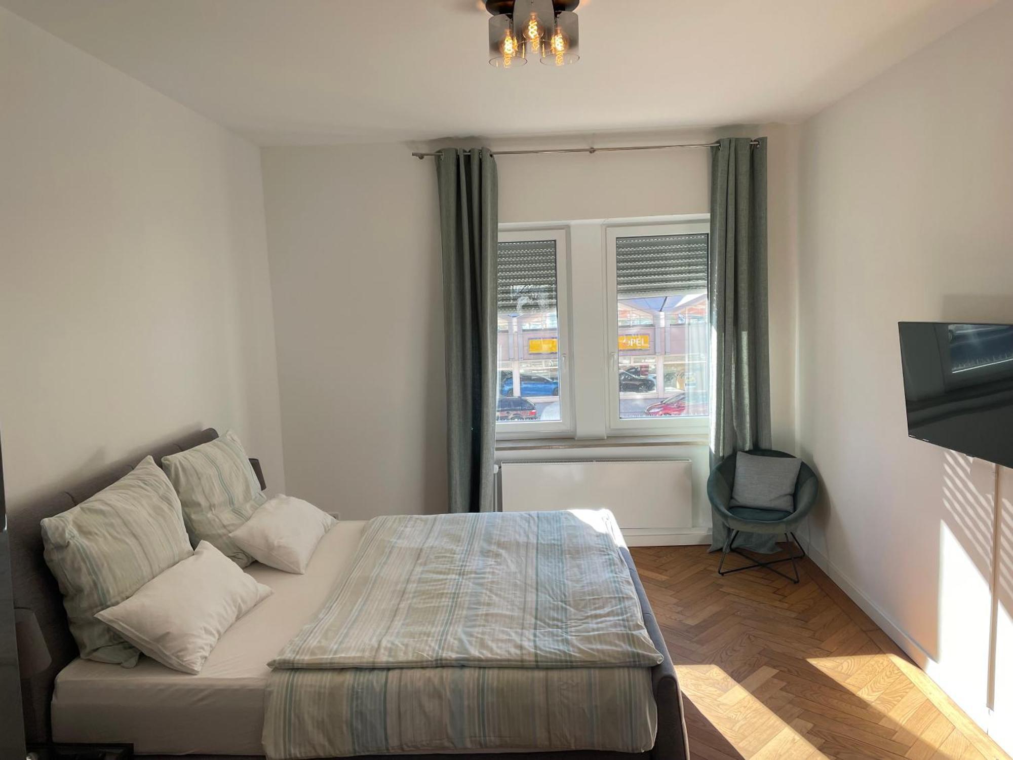 Grosse Wohnung In Westend Мюнхен Екстер'єр фото